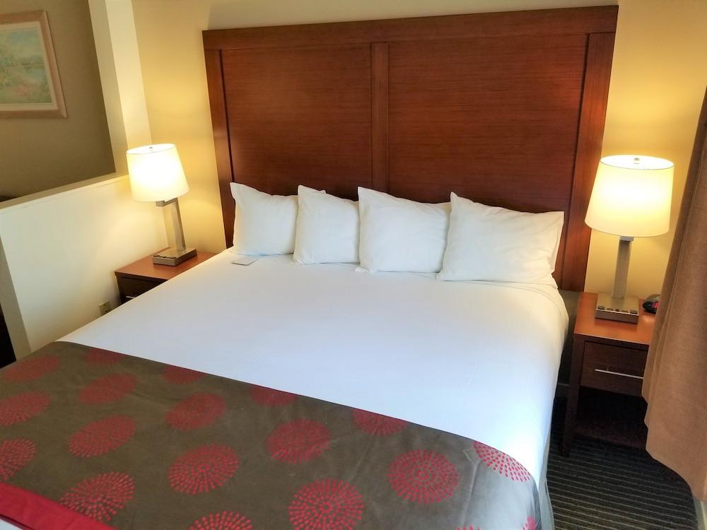 Ramada By Wyndham Bakersfield Ξενοδοχείο Εξωτερικό φωτογραφία