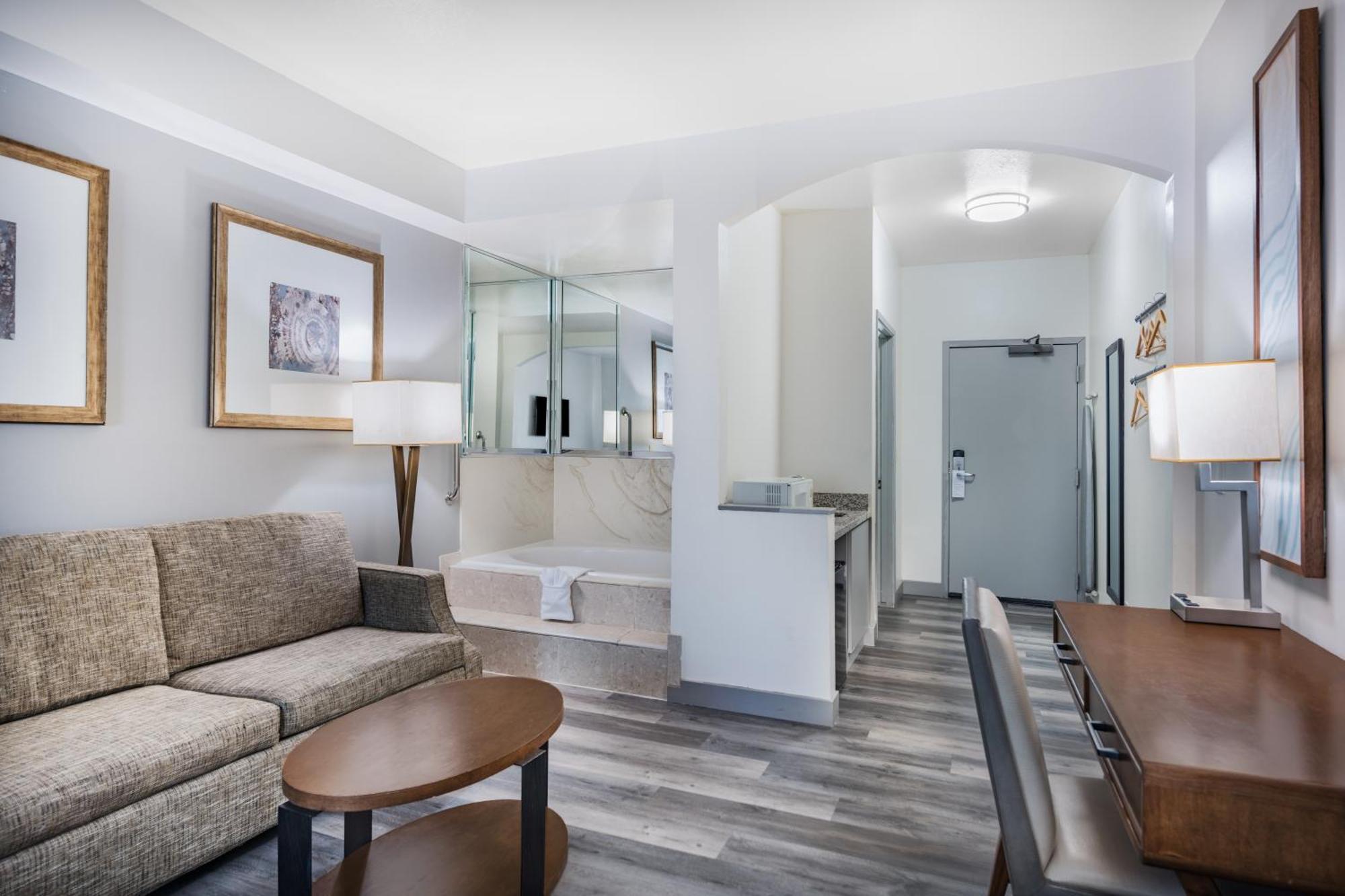 Ramada By Wyndham Bakersfield Ξενοδοχείο Εξωτερικό φωτογραφία