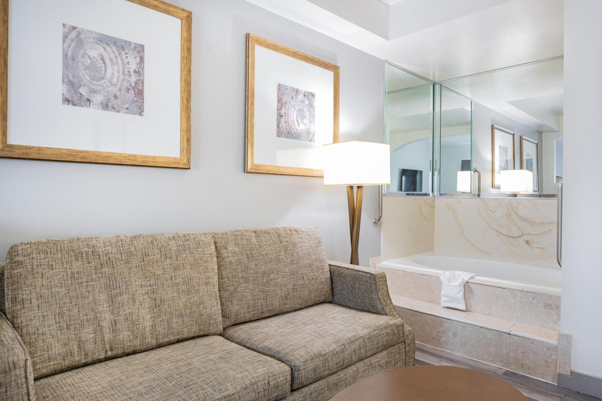 Ramada By Wyndham Bakersfield Ξενοδοχείο Εξωτερικό φωτογραφία