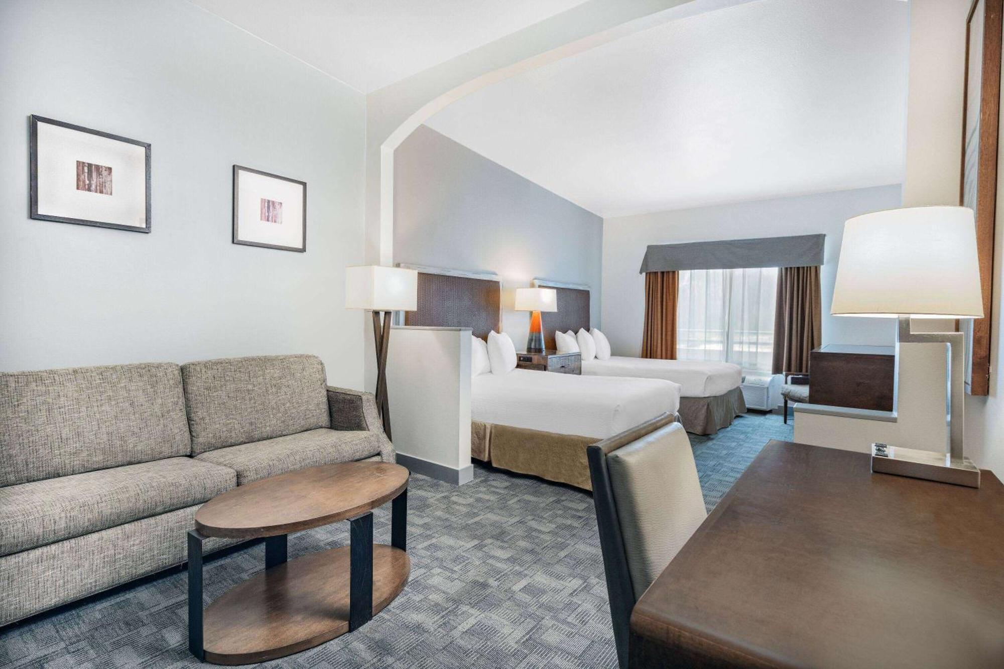 Ramada By Wyndham Bakersfield Ξενοδοχείο Εξωτερικό φωτογραφία